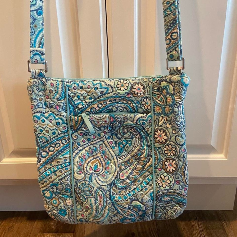 Vera Bradley Blue Paisley Women's Bag
